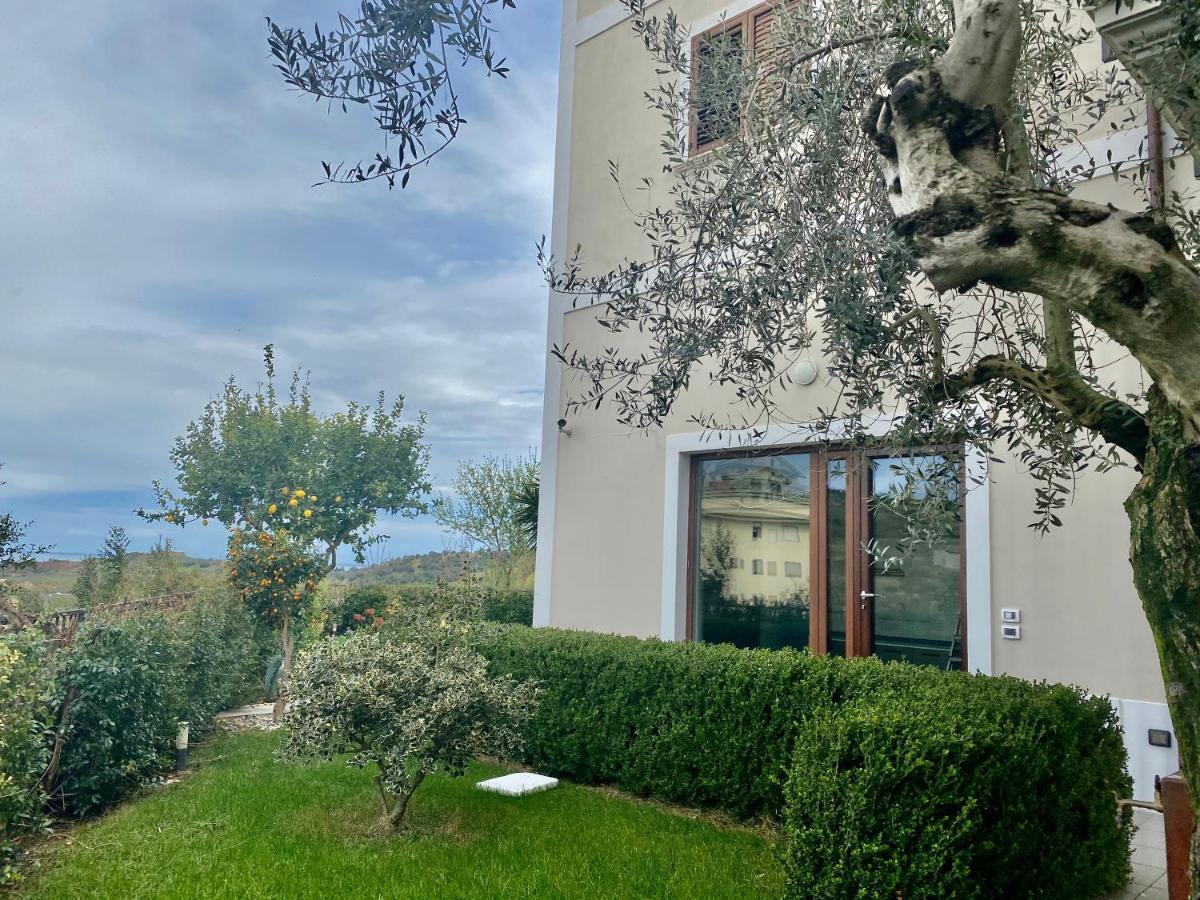 Villa Torre Degli Ulivi Corigliano Calabro Bagian luar foto